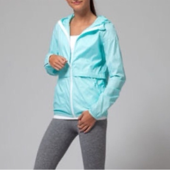 🦄 Lululemon IVIVVA kids wind & rain resistant lightweight Zip-Up Hooded jacket 🦄 - Picture 10 of 10